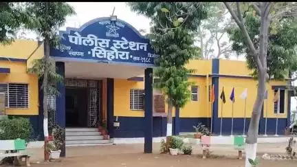 तुमसर: देवसर्रा येथे हातभट्टीच्या दारू अड्ड्यावर सिहोरा पोलिसांची धाड, ३ हजार रुपयांचा मुद्देमाल जप्त
