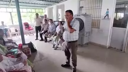 नारायणगंज: एनिमिक बच्चों को थैरोपेटिक डोज देने की सलाह, एनीमिया व सिकलसेल योजना की समीक्षा