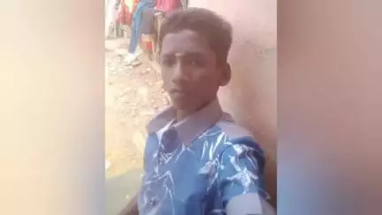 திருச்செந்தூர்: ஆசிரியர் அடித்ததால் பரமன் குறிச்சி சமத்துவபுரத்தில்
பள்ளி மாணவன் கடிதம் எழுதி வைத்து தூக்கிட்டு தற்கொலை திருச்செந்தூர் தாலுகா போலீசார் விசாரணை
