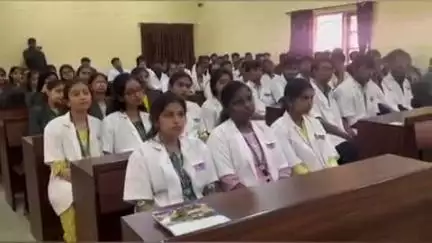 உதகமண்டலம்: போதை பொருட்களுக்கு எதிராக பள்ளி, கல்லூரிகளில் மாவட்ட காவல் துறை சார்பில் விழிப்புணர்வு நிகழ்வு