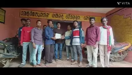 କୋଟପାଡ: କାକଲପଡା ଉଚ୍ଚ ମାଧ୍ୟମିକ ବିଦ୍ୟାଳୟ ପ୍ରଧାନ ଶିକ୍ଷକଙ୍କ ବିରୁଦ୍ଧରେ ବିଇଓ କାର୍ଯ୍ୟାଳୟରେ ଦାବୀ ପତ୍ର ପ୍ରଦାନ