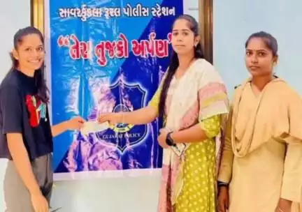 સાવરકુંડલા: સાયબર ફ્રોડમાં ગુમાવેલ રૂપિયા ૫ હજાર રિકવર કરીને પરત અપાવતી સાવરકુંડલા રૂરલ પોલીસની ટીમ