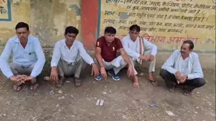 अमरोहा: रजबपुर में गन्ने के खेत में मिली युवक की लाश, घर से देहरादून जाने की बात कहकर निकला था