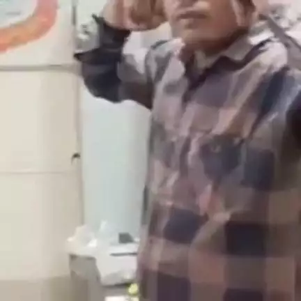 साजा: परपोड़ी थाना परिसर में भाजपा नेता त्रिलोचन साहू से उठक बैठक करने का वीडियो सोशल मीडिया पर हुआ वायरल