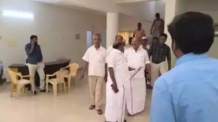 திருவையாறு: வெள்ளாம் பெரம்பூர் ஊராட்சியில் பாஜக அநீதியை கண்டிக்கிற ஒரே ஒரு தலைவர் முதலமைச்சர்  மட்டும்தான் என்று உயர்கல்வித்துறை அமைச்சர் பேட்டி