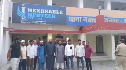 झांसी: झांसी में माहौल बिगाड़ने वाले दो युवकों को गिरफ्तार किया गया, भड़काऊ पोस्ट डालने पर नवाबाद पुलिस ने लिया एक्शन