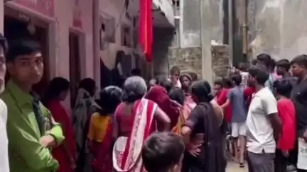 आज़मगढ़: आजमगढ़ में करंट और रफ्तार ने छीनी दो जिंदगियां, परिवारों में मचा कोहराम, बिजली विभाग की लापरवाही उजागर, कार्रवाई की मांग