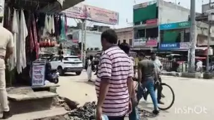 दौसा: नगर परिषद दौसा द्वारा की जा रही नालों की सफाई का आयुक्त ने किया निरीक्षण