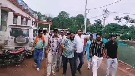 हटा: स्मार्ट मीटर और बिजली की समस्या के विरोध में युवाओं ने एसडीएम को ज्ञापन सौंपा, आंदोलन की चेतावनी दी