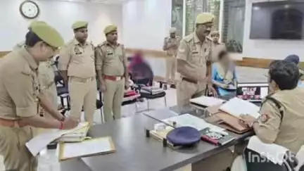 खलीलाबाद: SP द्वारा पुलिस अधीक्षक कार्यालय पर जनपद के सभी थानों के हेड मोहर्रिर/मुंशी के साथ महत्वपूर्ण रजिस्टर का किया निरीक्षण