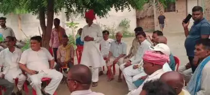 बांसडीह: बांसडीह कस्बे में सपा सांसद रामाशंकर विद्यार्थी ने सुभासपा प्रमुख ओमप्रकाश राजभर पर लगाया गंभीर आरोप
