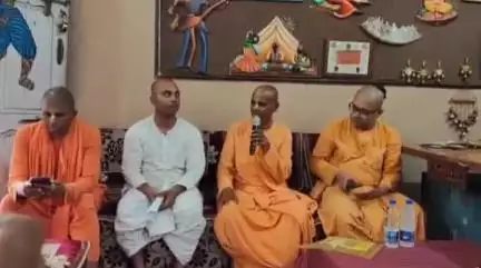 मंडला: भगवान जगन्नाथ रथ यात्रा के संबंध में इस्कॉन के सदस्यों ने कलादीर्घा रपटा घाट में दी जानकारी