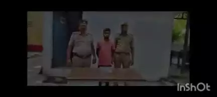 गोला गोकरणनाथ: गोला थाना पुलिस ने हत्या के प्रयास में वांछित अभियुक्त शशांक वर्मा पुत्र शिवचन्दर वर्मा को किया गिरफ्तार