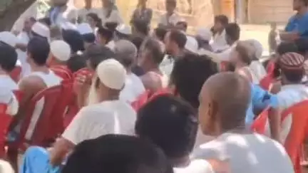 बैरगनियां: बैरगनिया में वक्फ़ की जायदाद बचाने के लिए मुस्लिम संगठन की बैठक, 29 को पटना गांधी मैदान में कार्यक्रम