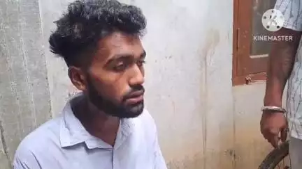 টিয়ক: ড্ৰাগছ আসক্ত যুৱকক টীয়কত  ৰাইজে কৰায়ত্ত কৰি গতালে আৰক্ষীক