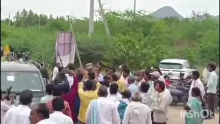 పొగాకు రైతులను ప్రభుత్వం ఆదుకుంటుంది చిలకలూరిపేట ఎమ్మెల్యే ప్రత్తిపాటి పుల్లారావు