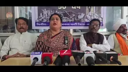 नारायणपुर: भाजपा कार्यालय में आपातकाल के 50 वर्ष विषय पर हस्तशिल्प विकास बोर्ड की अध्यक्ष शालिनी राजपूत ने की प्रेस कॉन्फ्रेंस