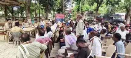 लंभुआ: एसडीएम लंभुआ और सीओ लंभुआ ने मोहर्रम त्यौहार को लेकर पीस कमेटी की बैठक बुलाई, त्यौहार को सकुशल सम्पन्न कराने की कही बात
