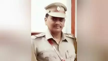 வாழப்பாடி: உதவி ஆய்வாளர் உயிரிழப்பு- பேளூரில் 18 குண்டுகள் முழங்க அரசு மரியாதையுடன் அவரது உடல் அடக்கம்