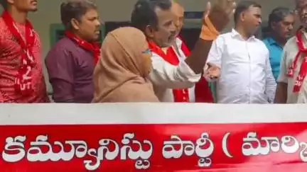 బేతంచెర్లలోని పలు కాలనీల్లో మౌలిక వసతులు కల్పించాలంటూ సీపీఎం ఆధ్వర్యంలో ధర్నా