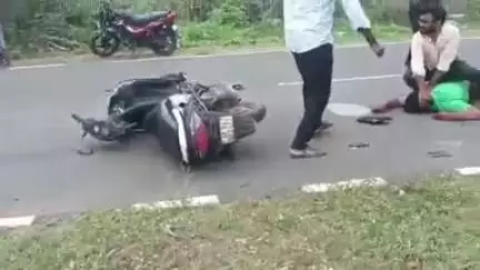 కమలాపురం: కృష్ణాపురం వద్ద రెండు బైక్‌లు ఢీకొన్న ఘటనలో ఇద్దరికి గాయాలు