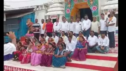 କେନ୍ଦ୍ରାପଡା: ଶ୍ରୀବଳଦେବଜୀଉ ମନ୍ଦିରରେ ଶକ୍ତି ପ୍ରଦର୍ଶନ କଲେ ମହାକାଳପଡା ବ୍ଲକର ନବ ନିର୍ବାଚିତ ଅଧ୍ୟକ୍ଷା ମୀରାରାଣୀ ମହାନ୍ତି