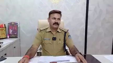 छतरपुर नगर: सिटी कोतवाली थाना पुलिस ने ₹5000 के इनामी आरोपी को किया गिरफ्तार, थाना प्रभारी ने दी जानकारी