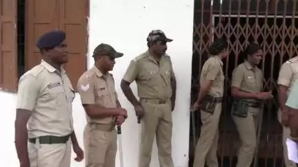 ସୋନପୁର: ଜିଲ୍ଲାପାଳଙ୍କ କାର୍ଯ୍ୟାଳୟ ଘେରିଲେ ତରଭା ବ୍ଲକର ଶତାଧିକ ଚାଷୀ #jansamasya