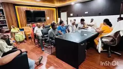 अरवल: नगर परिषद अध्यक्ष ने कार्यालय में लगाया जनता दरबार, नागरिकों की समस्याओं का किया त्वरित समाधान