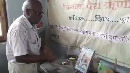 हमीरपुर: सुमेरपुर कस्बे में मनाई गई वीरांगना दुर्गावती की पुण्यतिथि
