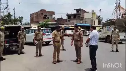मैनपुरी: एसपी ने ईसन नदी पुल पर पहुंचकर यातायात व्यवस्था का लिया जायजा