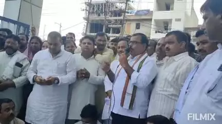मुरैना नगर: मुरैना में बिजली कटौती के खिलाफ कांग्रेसियों का हंगामा, आंदोलन की चेतावनी