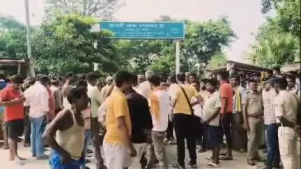 बेगूसराय: बेगूसराय में पान गाछी के पास सड़क दुर्घटना में एक व्यक्ति की मौत, परिजनों में कोहराम, पुलिस जांच में जुटी