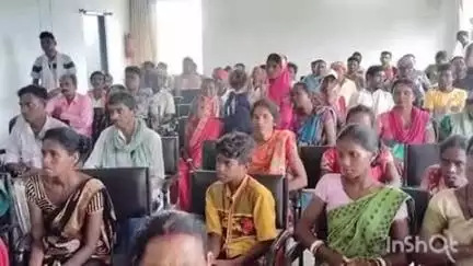 जामताड़ा: मोटे अनाज की खेती पर जिला कृषि कार्यालय में प्रशिक्षण, लोगों को बीज वितरित