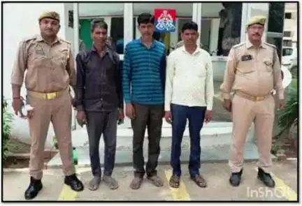अजीतमल: गैर इरादतन हत्या के वांछित तीन अभियुक्तों को साफर मार्ग पर घेराबंदी कर दबोचा पुलिस ने