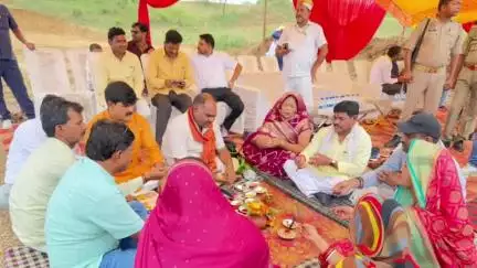 ओबरा: ग्राम पंचायत बिल्ली मारकुंडी में गौशाला निर्माण के लिए राज्यमंत्री ने किया भूमिपूजन, 500 बेसहारा पशुओं को मिलेगा आश्रय