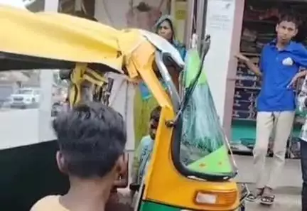 पूर्णिया पूर्व: बेलगच्छी चौक पर ऑटो ने टोटो को मारी ठोकर, टोटो चालक घायल को इलाज के लिए पूर्णिया भेजा गया