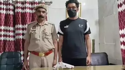 बड़ौत: कोताना रोड शाहमल स्टेडियम तिराहा से हत्या के प्रयास के मामले में ₹25 हजार का इनामी आरोपी स्कॉर्पियो व तमंचे सहित गिरफ्तार