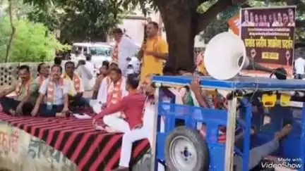 देवघर: हेमंत सरकार के खिलाफ भाजपा ने किया प्रखंड स्तरीय आक्रोश प्रदर्शन