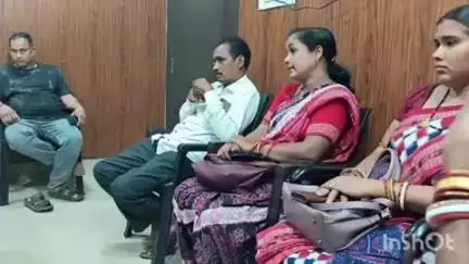 ରେଢାଖୋଲ: ବିଭିନ୍ନ ସମସ୍ୟାର ସମାଧାନ ଦାବି ନେଇ ରେଢ଼ାଖୋଲ ବିଡ଼ିଓ ଓ ଅଧ୍ୟକ୍ଷଙ୍କ ସହ ଆଲୋଚନା କଲା ସରପଞ୍ଚ ସଂଘ