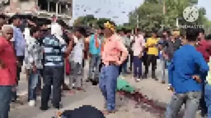 चेनारी: सासाराम बेदा नहर के समीप ऑटो और हाईवा की टक्कर में चेनारी थाना क्षेत्र के नायकपुर गांव के युवक की हुई मौत