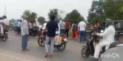 बागपत: कस्बा टटीरी स्थित पेट्रोल पंप के निकट हाइवे पर बाइक ने बुलेट में मारी टक्कर, हादसे में एक महिला सहित चार लोग घायल