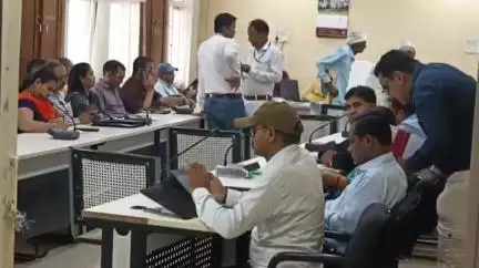 शाजापुर: कलेक्टर कार्यालय में जनसुनवाई का हुआ आयोजन, कुल 126 आवेदन हुए प्राप्त