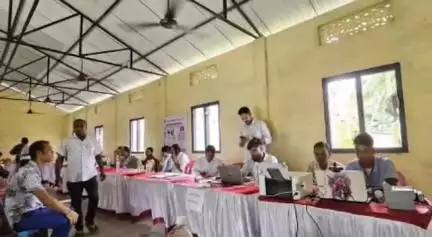 সৰ্থেবাৰী: কঠালৰতাৰিত অনুষ্ঠিত ধৰতি আবা জন ভাগিদাৰী অভিযানত চক্ৰ বিষয়াৰ অংশ গ্ৰহণ