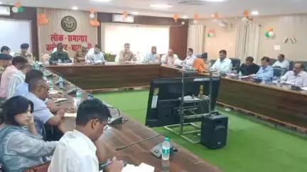 नवाबगंज: कलेक्ट्रेट के सभागार में डीएम की अध्यक्षता में महादेवा में लगने वाले श्रावण मास मेले की तैयारियों से संबंधित हुई बैठक
