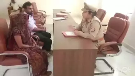 कन्नौज: महिला थाने पर स्थित परिवार परामर्श केन्द्र के माध्यम से एक परिवार को बिखरने से बचाया गया, पति-पत्नी का कराया गया समझौता