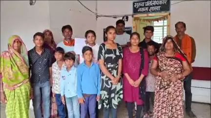 दमोह: ख़ैजरा में शासकीय भूमि पानी बनी सैर पर कब्जा किए जाने के विरोध में ग्रामीणों ने कलेक्टर को सौंपा ज्ञापन #Jansamasya
