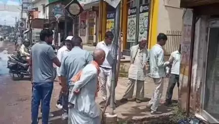 राठ: बजरिया सहित राठ में सड़क चौड़ीकरण के लिए दोबारा नापजोख शुरू, पीडब्ल्यूडी के एक्सईएन बोले- जल्द शुरू होगा कार्य