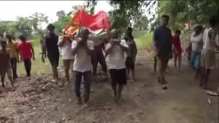 पकड़ी दयाल: धनौजी के सम्मानित सेवानिवृत्त 84 वर्षीय शिक्षक का निधन, सांसद सहित राजनीतिक एवं सामाजिक हस्तियों ने दी सांत्वना