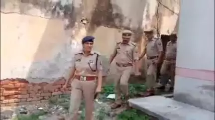 फर्रुखाबाद: पुलिस अधीक्षक ने थाना कादरी गेट का किया औचक निरीक्षण, दिए आवश्यक दिशा-निर्देश